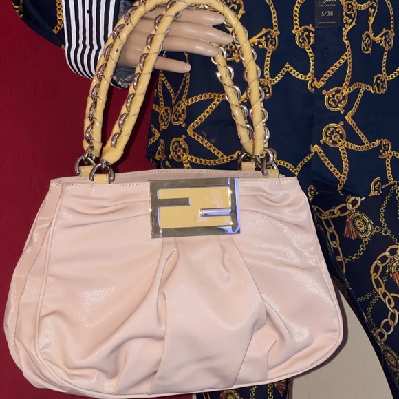 Authentic prelove fendi bag - Picture 2 of 16